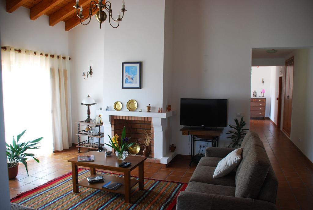 Maison d'hôtes O Monte Da Estrada à Zambujeira do Mar Extérieur photo
